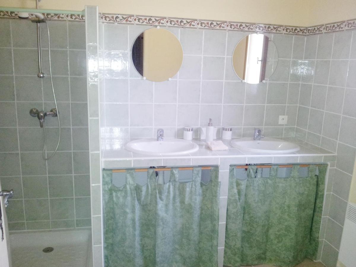 Bed and Breakfast Les Cerises Saint-Saturnin-lès-Apt Esterno foto