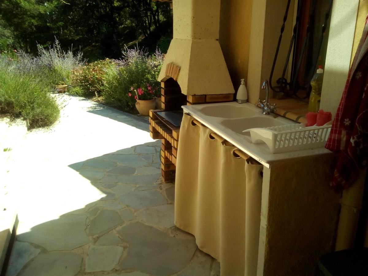 Bed and Breakfast Les Cerises Saint-Saturnin-lès-Apt Esterno foto