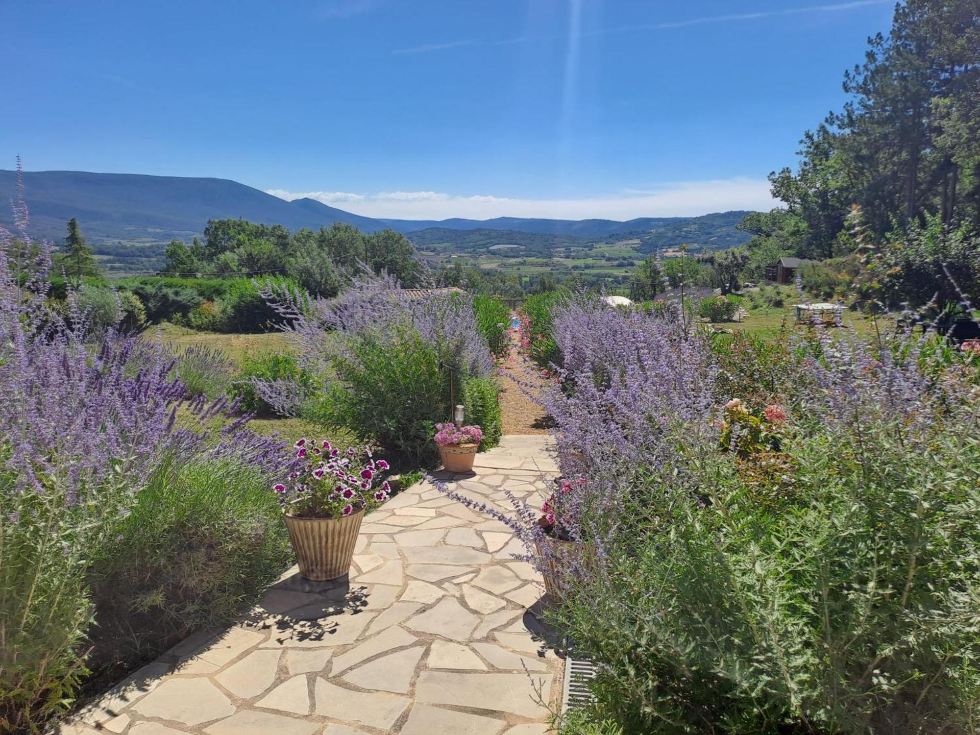 Bed and Breakfast Les Cerises Saint-Saturnin-lès-Apt Esterno foto