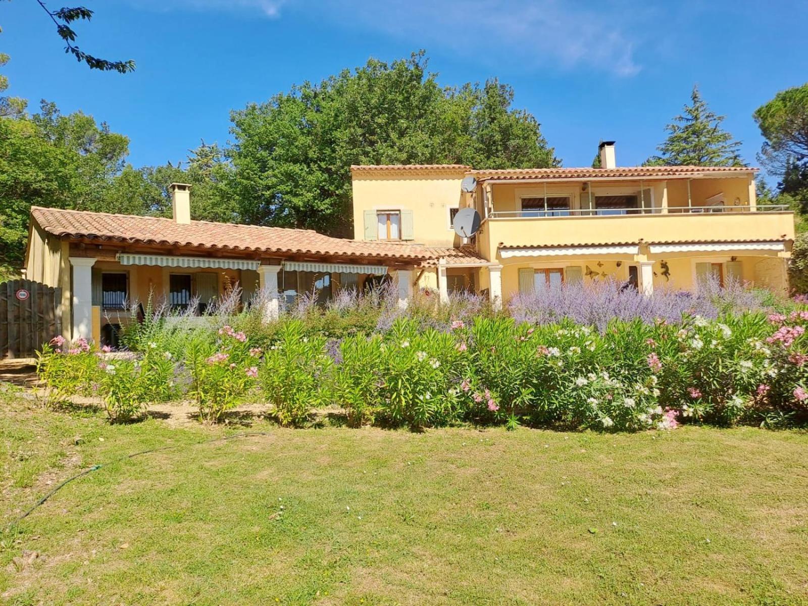 Bed and Breakfast Les Cerises Saint-Saturnin-lès-Apt Esterno foto