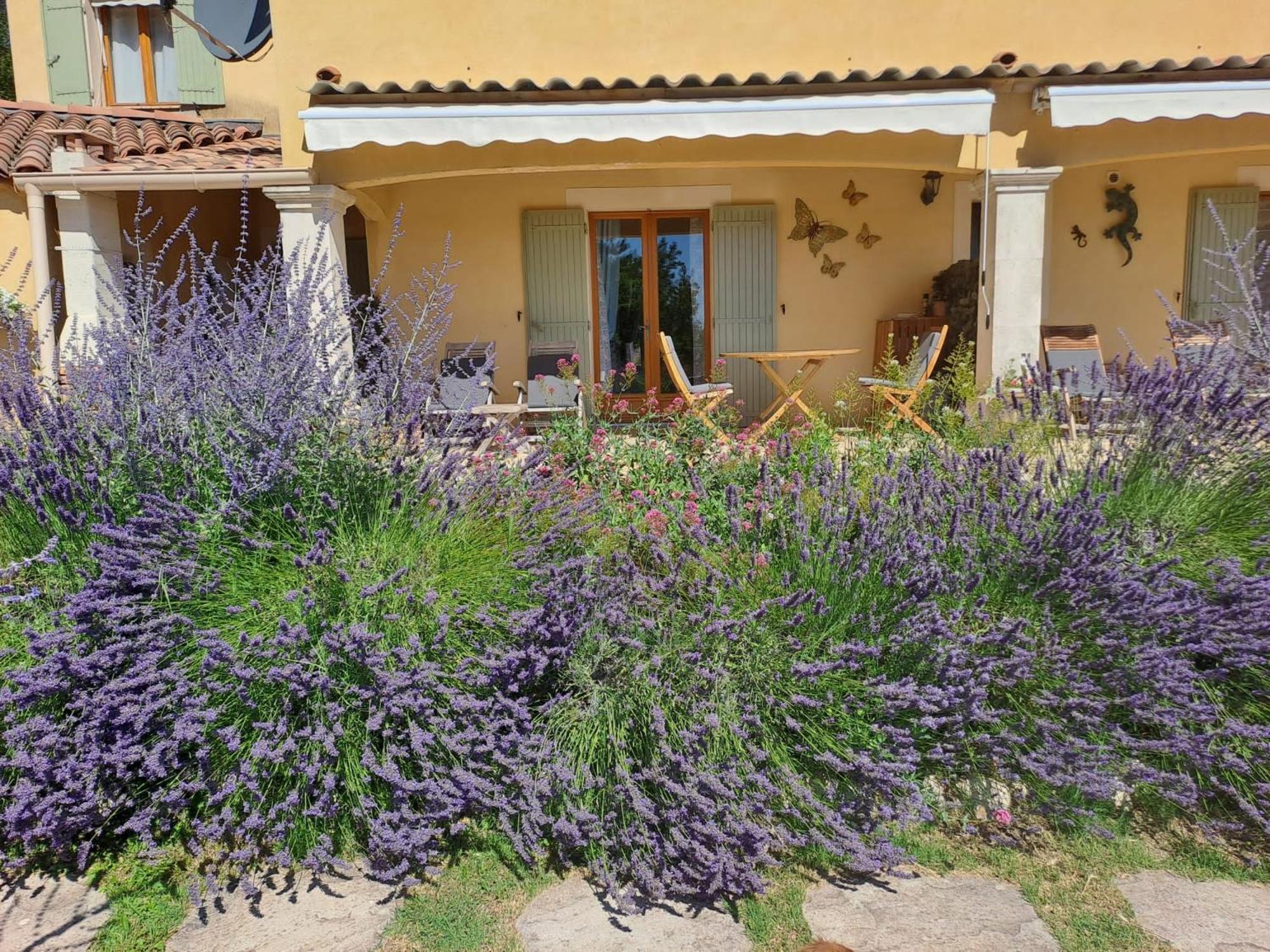 Bed and Breakfast Les Cerises Saint-Saturnin-lès-Apt Esterno foto
