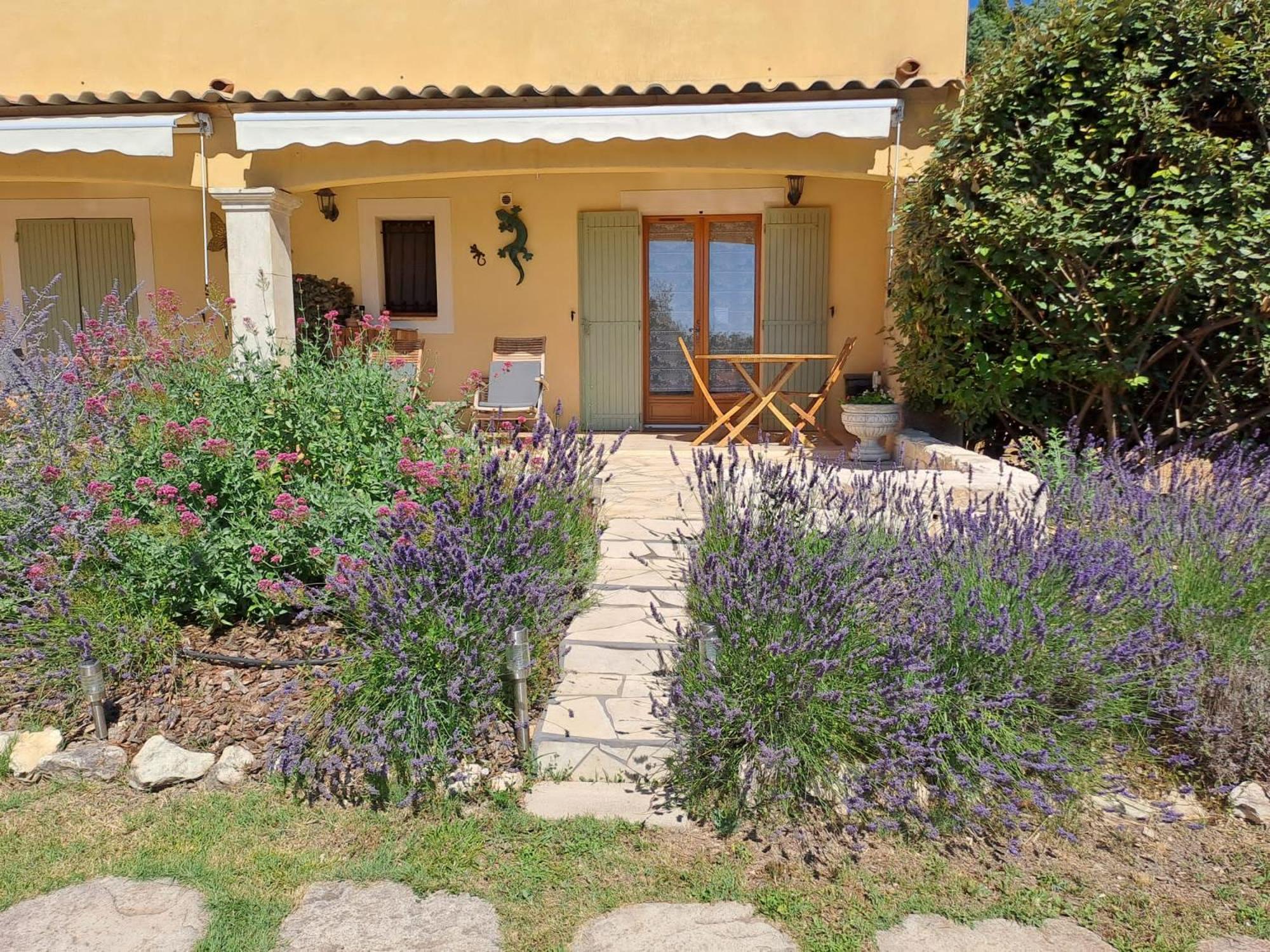 Bed and Breakfast Les Cerises Saint-Saturnin-lès-Apt Esterno foto